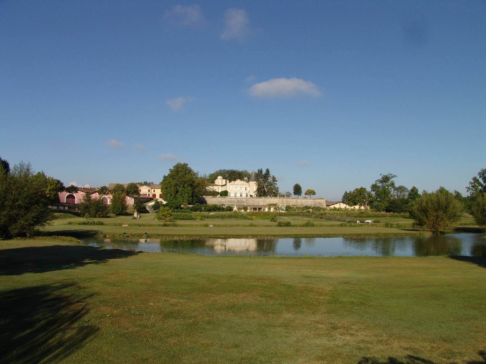 Vineyards at Chateau Lafite-Rothschild in Pauillac. Bordeaux picking finished at estates including Pichon Baron and Latour by September 18; Agreste forecasts 3.5 million hectolitres.